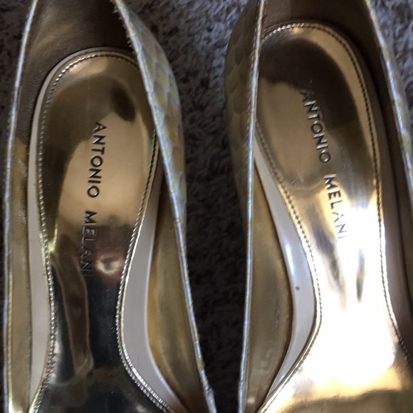 Antonio Melani Neutral Gold Snakeskin Heels - Picture 2 of 4